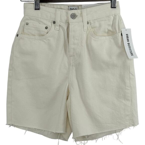 BDG Urban Outfitters 90s Long Inseam Short White Denim Cutoffs Size 25 Retro NWT - Picture 1 of 5